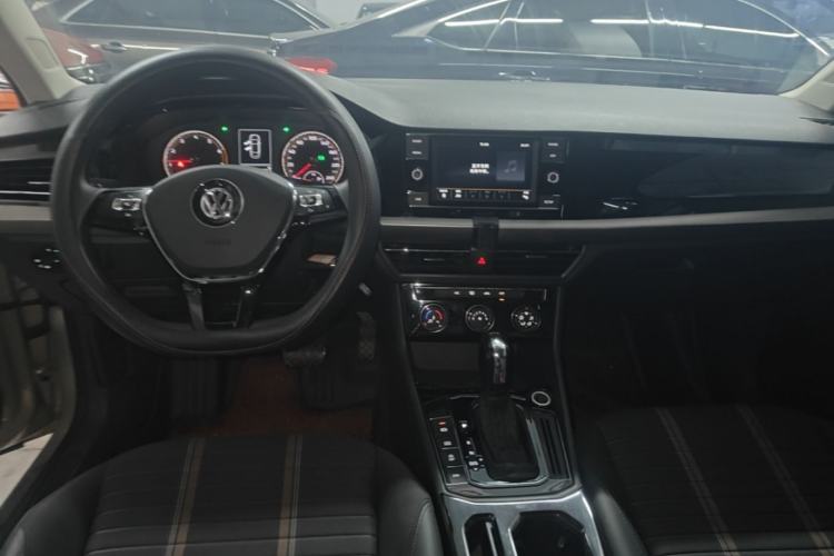 Used Volkswagen Lavida 2018 280TSI DSG Comfort Edition China V Standard Center Console