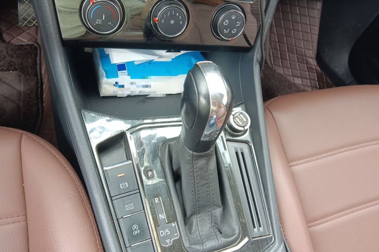 Used Volkswagen Lavida 2018 1.5L Automatic Fashion Edition China V Standard Gear Lever