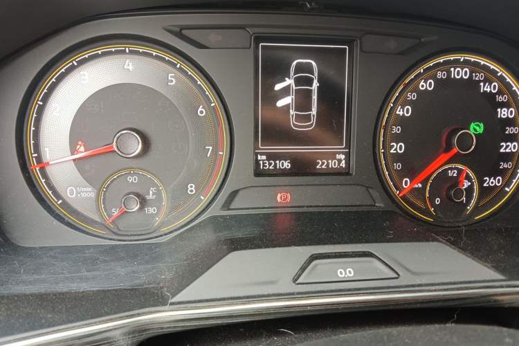 Used Volkswagen Lavida 2018 1.5L Automatic Fashion Edition China V Standard Odometer Close Up