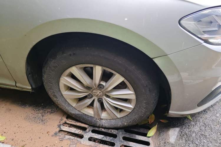 Used Volkswagen Lavida 2018 1.5L Automatic Fashion Edition China V Standard Right Front Wheel Hub