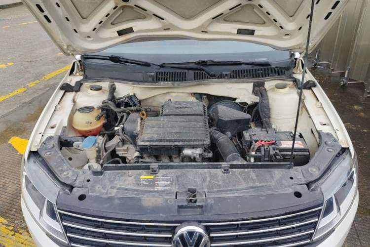 Used Volkswagen Lavida 2018 Classic 1.5L Automatic Fashion Edition China VI Standard Engine Bay