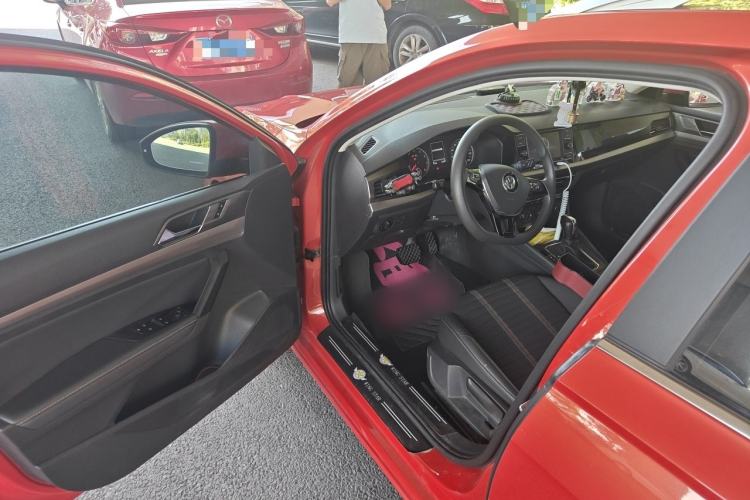 Used Volkswagen Lavida 2018 Hatchback 200TSI DSG Comfort Edition China V Standard Driver Seat
