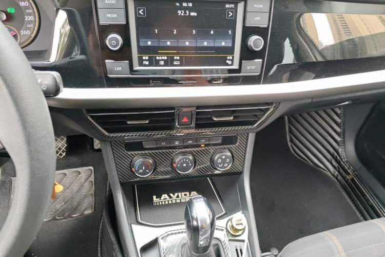 Used Volkswagen Lavida 2018 280TSI DSG Comfort Edition China V Standard Audio And AC Panel