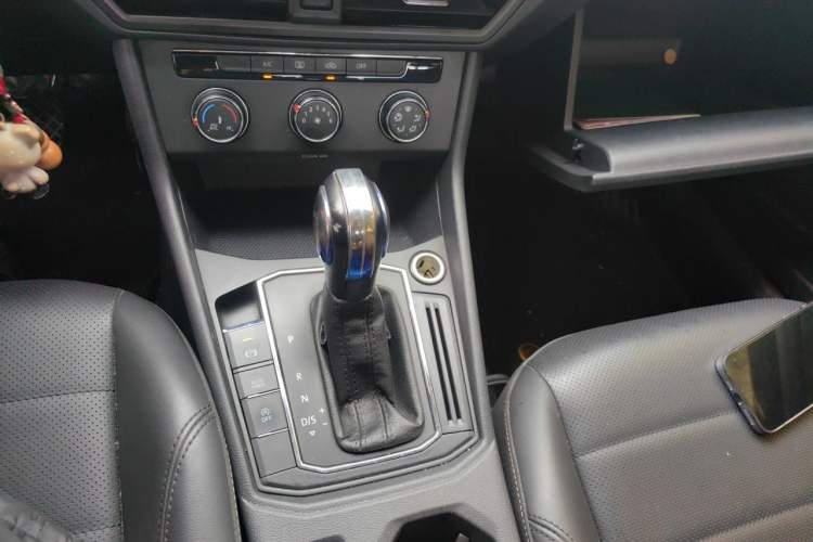 Used Volkswagen Lavida 2018 1.5L Automatic Comfort Edition China V Standard Gear Lever