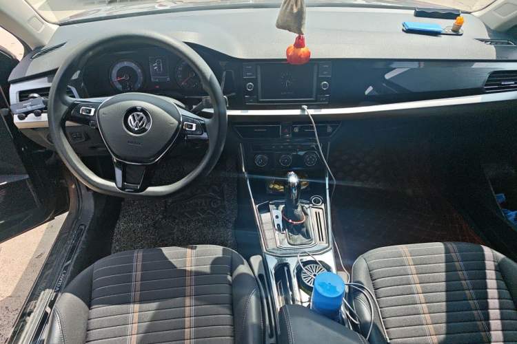 Used Volkswagen Lavida 2018 280TSI DSG Comfort Edition China V Standard Center Console