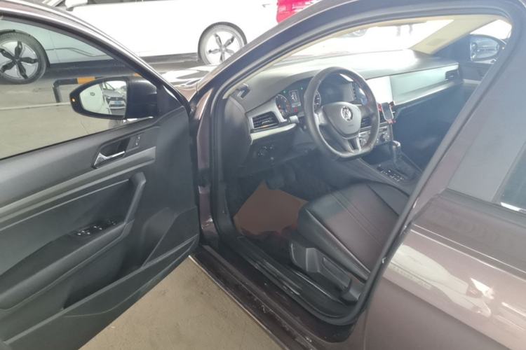 Used Volkswagen Lavida 2018 1.5L Automatic Fashion Edition China V Standard Driver Seat