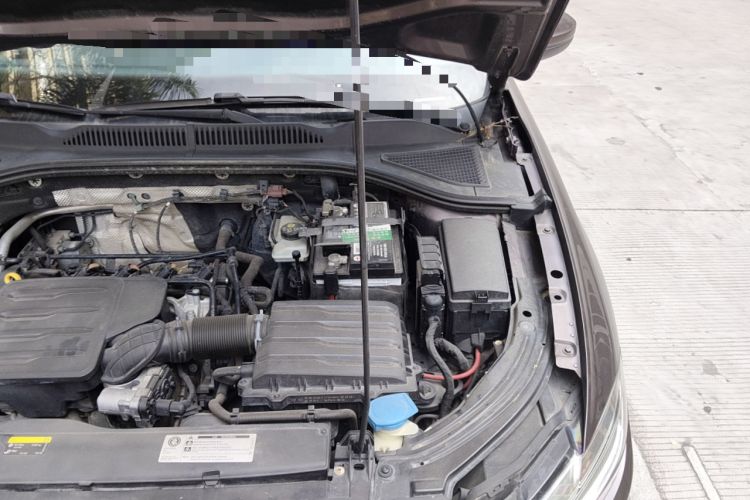 Used Volkswagen Lavida 2018 1.5L Automatic Comfort Edition China V Standard Engine Bay Left