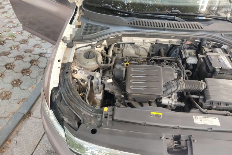 Used Volkswagen Lavida 2018 1.5L Automatic Comfort Edition China V Standard Engine Bay Right