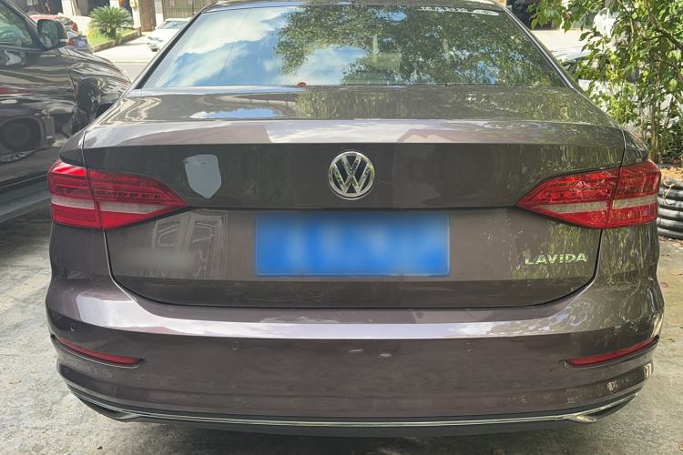 Used Volkswagen Lavida 2018 1.5L Automatic Comfort Edition China V Standard Exterior 4