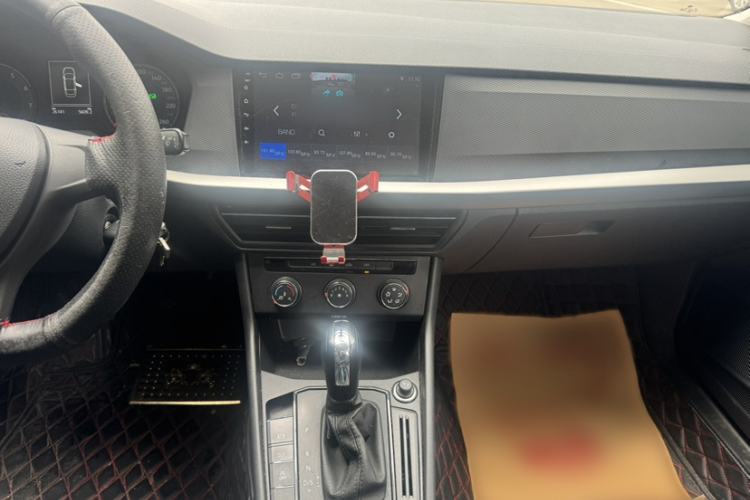 Used Volkswagen Lavida 2018 1.5L Automatic Fashion Edition China V Standard Gear Lever