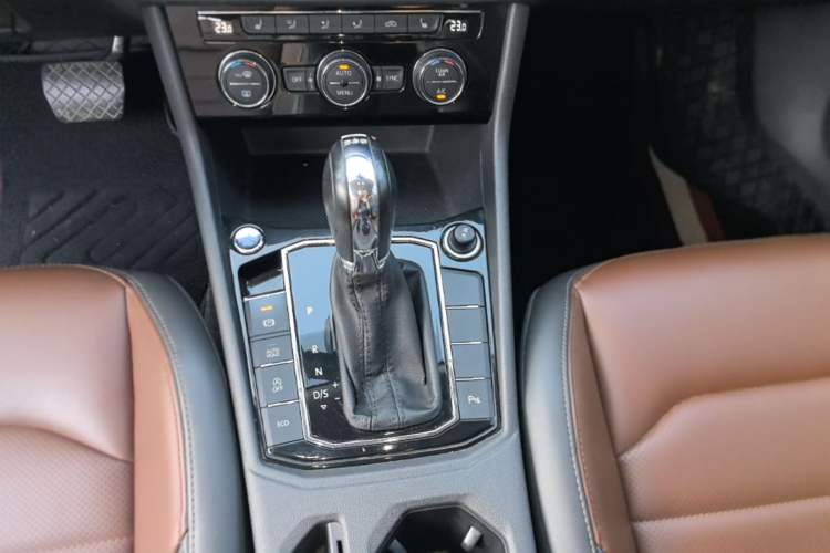 Used Volkswagen Lavida 2018 280TSI DSG Luxury Edition China V Standard Gear Lever