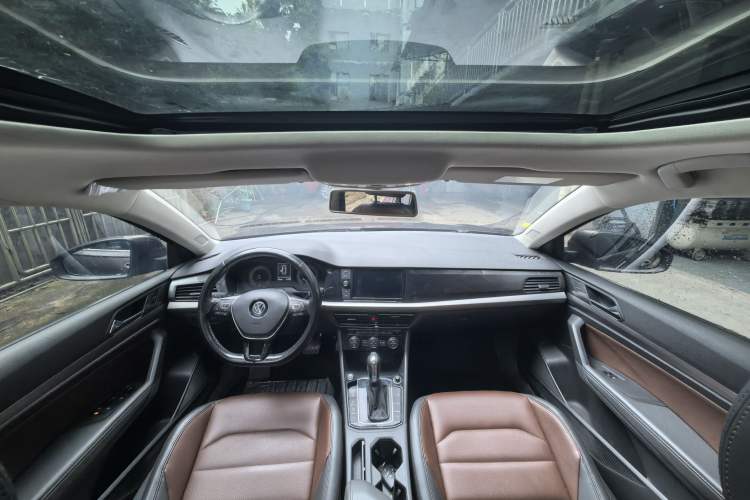Used Volkswagen Lavida 2018 280TSI DSG Luxury Edition China V Standard Interior 1