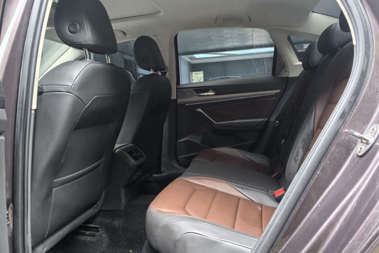 Used Volkswagen Lavida 2018 280TSI DSG Luxury Edition China V Standard Interior 3