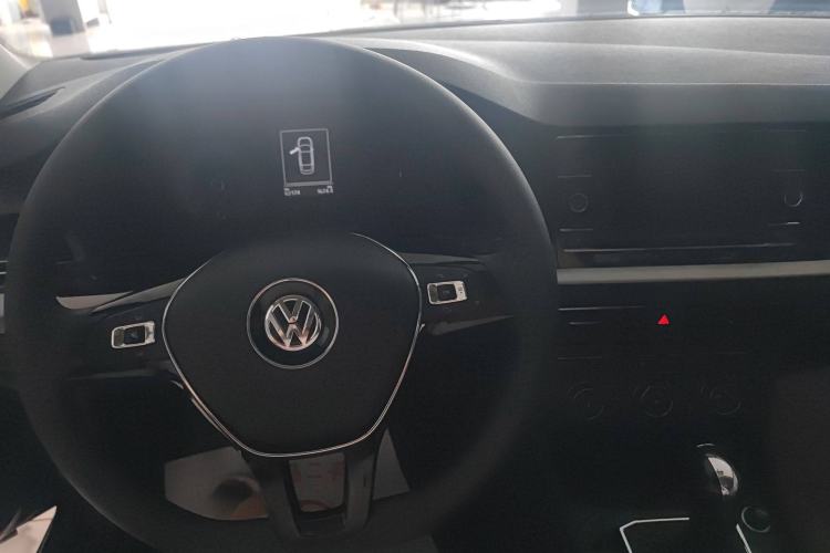 Used Volkswagen Lavida 2018 1.5L Automatic Comfort Edition China V Standard Interior 3