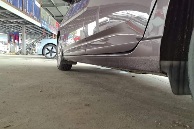 Used Volkswagen Lavida 2018 1.5L Automatic Fashion Edition China V Standard Left Side Sill