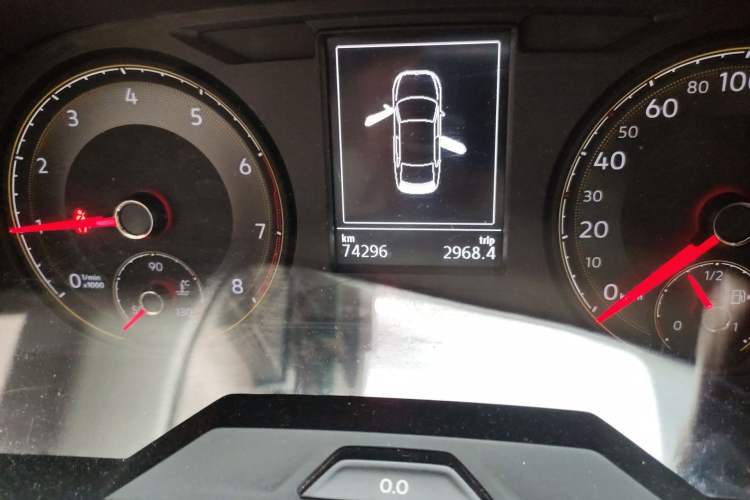 Used Volkswagen Lavida 2018 1.5L Manual Fashion Edition China V Standard Odometer Close Up
