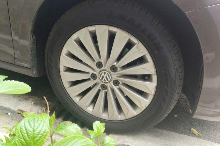 Used Volkswagen Lavida 2018 280TSI DSG Comfort Edition China V Standard Right Front Wheel Hub