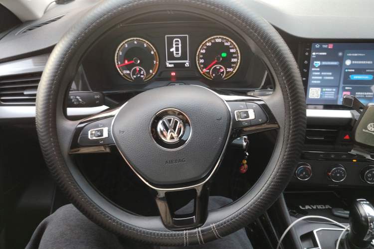 Used Volkswagen Lavida 2018 280TSI DSG Comfort Edition China V Standard Steering Wheel