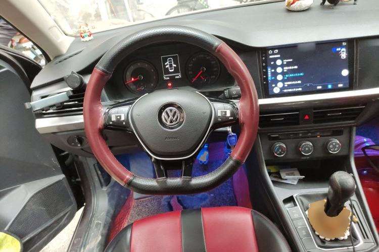 Used Volkswagen Lavida 2018 1.5L Manual Fashion Edition China V Standard Steering Wheel