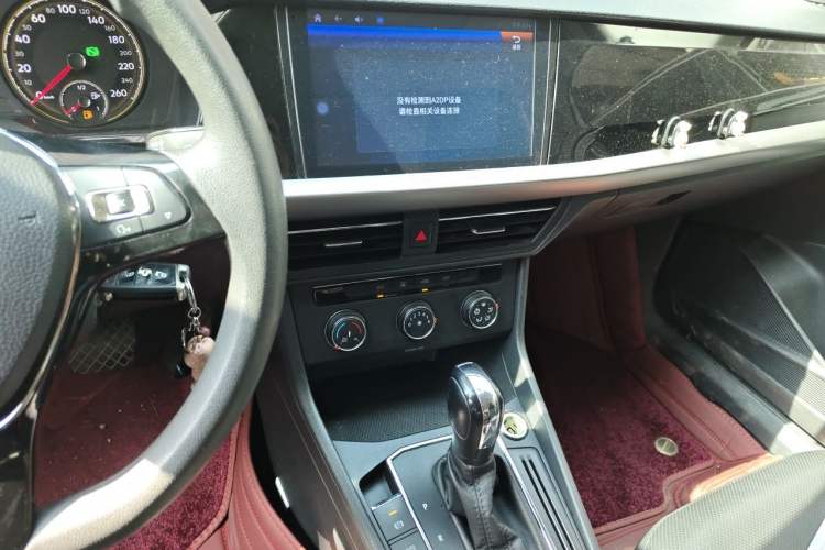 Used Volkswagen Lavida 2018 1.5L Automatic Comfort Edition China V Standard Audio And AC Panel