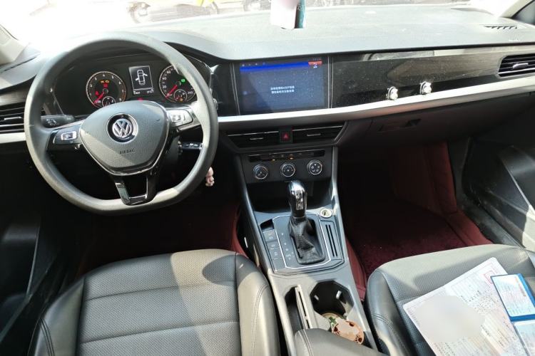 Used Volkswagen Lavida 2018 1.5L Automatic Comfort Edition China V Standard Center Console