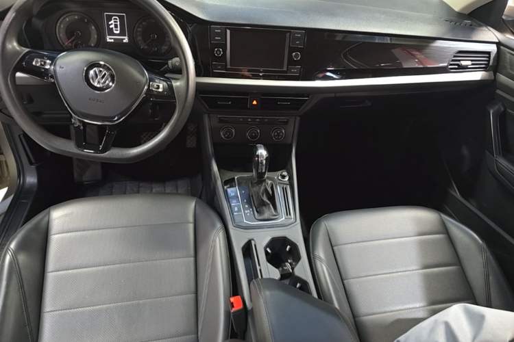 Used Volkswagen Lavida 2018 1.5L Automatic Comfort Edition China V Standard Center Console