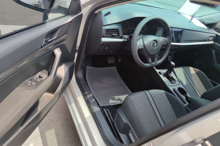Used Volkswagen Lavida 2018 1.5L Automatic Fashion Edition China V Standard Driver Seat
