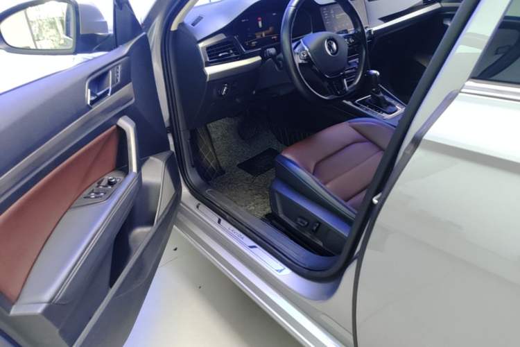 Used Volkswagen Lavida 2018 280TSI DSG Comfort Edition China V Standard Driver Seat