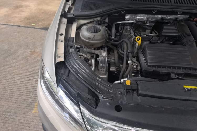 Used Volkswagen Lavida 2018 280TSI DSG Comfort Edition China V Standard Engine Bay Right