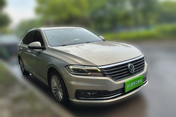 Used Volkswagen Lavida 2018 1.5L Manual Comfort Edition China V Standard Front Right 45 Deg