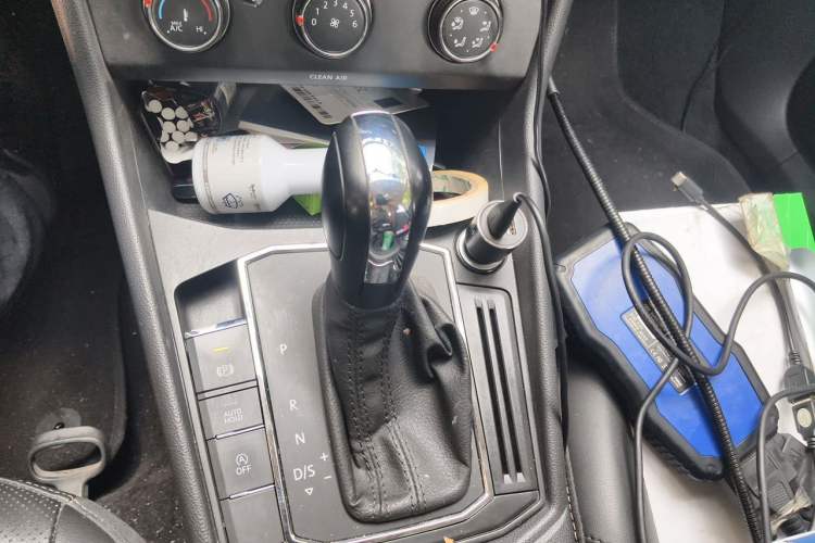 Used Volkswagen Lavida 2018 1.5L Automatic Comfort Edition China V Standard Gear Lever
