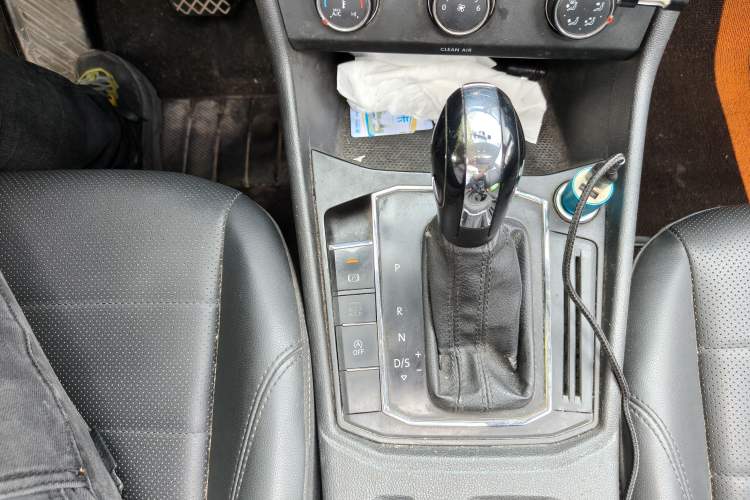 Used Volkswagen Lavida 2018 1.5L Automatic Comfort Edition China V Standard Gear Lever