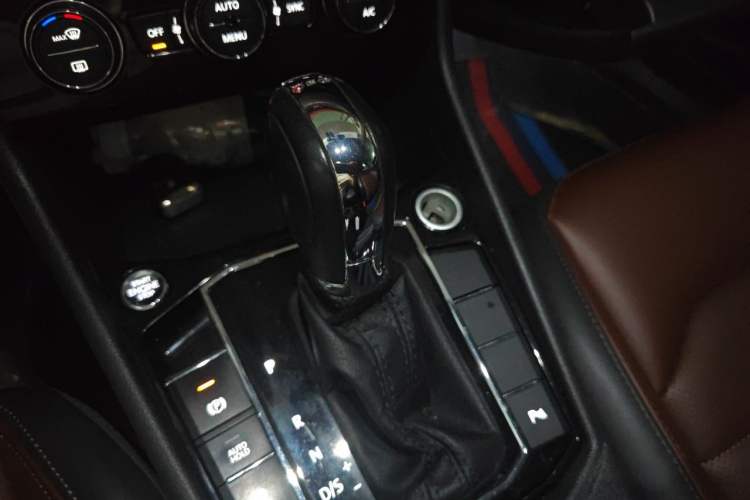 Used Volkswagen Lavida 2018 280TSI DSG Luxury Edition China V Standard Gear Lever