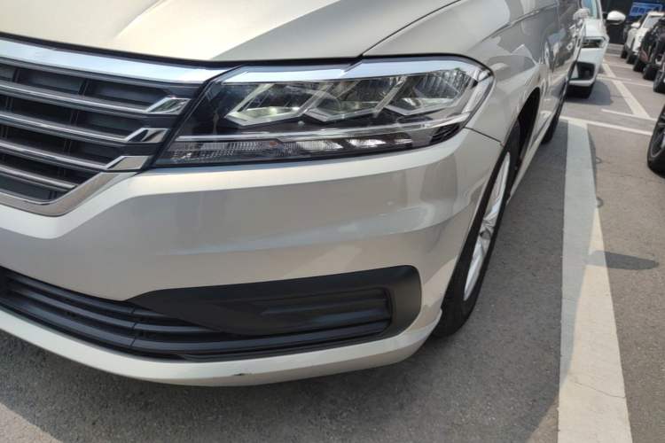 Used Volkswagen Lavida 2018 1.5L Automatic Fashion Edition China V Standard Left Front Headlight