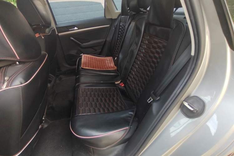 Used Volkswagen Lavida 2018 1.5L Automatic Fashion Edition China V Standard Left Rear Seat