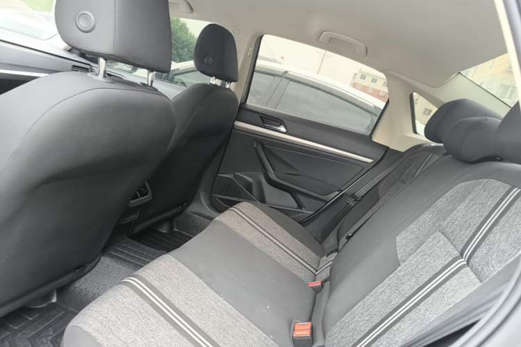 Used Volkswagen Lavida 2018 1.5L Automatic Fashion Edition China V Standard Left Rear Seat