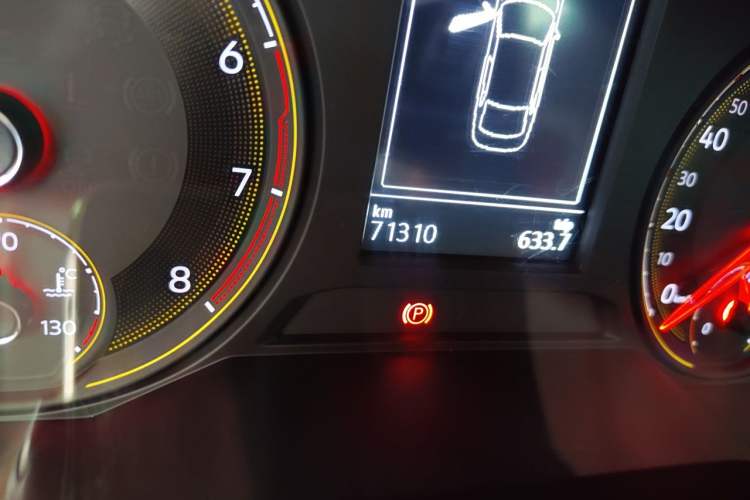 Used Volkswagen Lavida 2018 1.5L Automatic Comfort Edition China V Standard Odometer Close Up