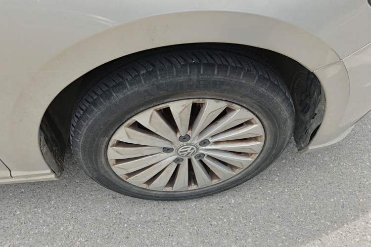 Used Volkswagen Lavida 2018 1.5L Automatic Comfort Edition China V Standard Right Front Wheel Hub