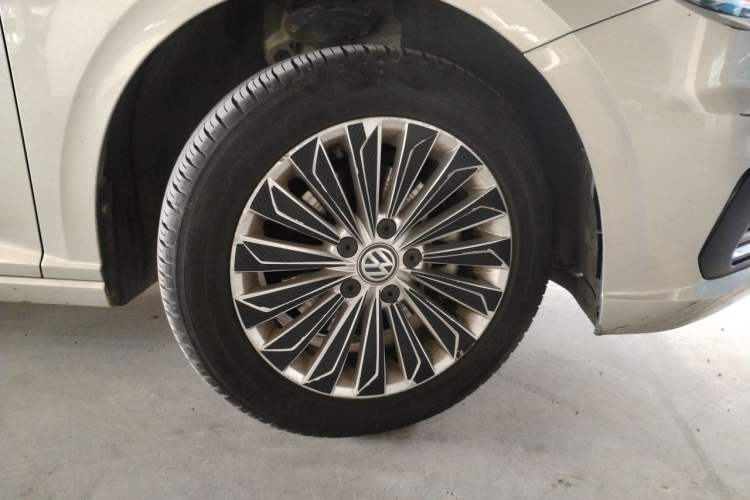 Used Volkswagen Lavida 2018 280TSI DSG Comfort Edition China V Standard Right Front Wheel Hub