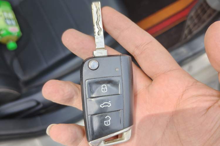 Used Volkswagen Lavida 2018 1.5L Automatic Comfort Edition China V Standard Vehicle Key