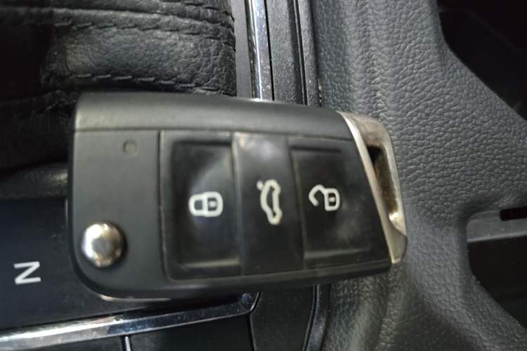 Used Volkswagen Lavida 2018 1.5L Automatic Comfort Edition China V Standard Vehicle Key