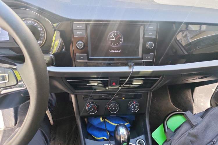 Used Volkswagen Lavida 2018 1.5L Automatic Comfort Edition China V Standard Audio And AC Panel