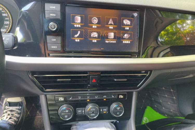 Used Volkswagen Lavida 2018 280TSI DSG Luxury Edition China V Standard Audio And AC Panel