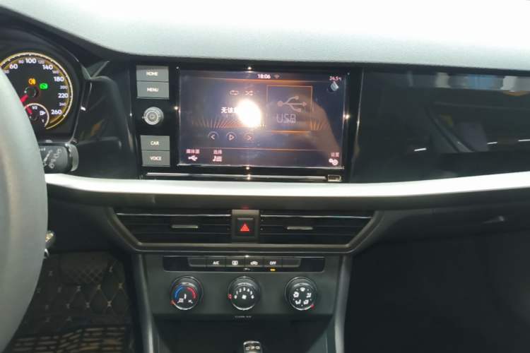 Used Volkswagen Lavida 2018 Hatchback 280TSI DSG Comfort Edition China V Standard Audio And AC Panel