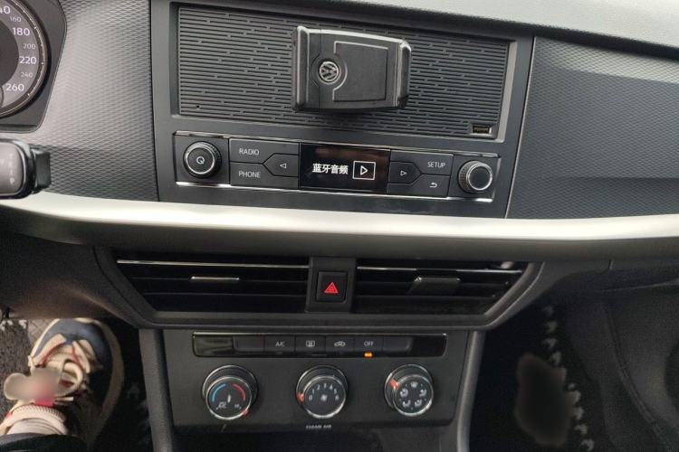Used Volkswagen Lavida 2018 1.5L Automatic Fashion Edition China V Standard Audio And AC Panel