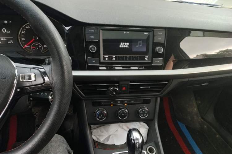 Used Volkswagen Lavida 2018 1.5L Automatic Comfort Edition China V Standard Audio And AC Panel