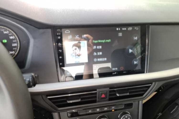 Used Volkswagen Lavida 2018 1.5L Automatic Fashion Edition China V Standard Audio And AC Panel