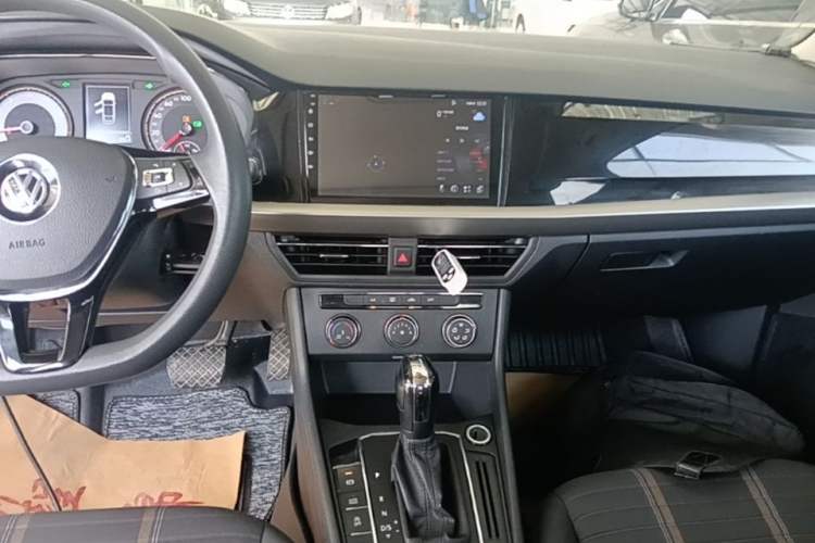 Used Volkswagen Lavida 2018 280TSI DSG Comfort Edition China V Standard Audio And AC Panel