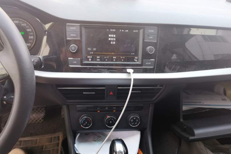 Used Volkswagen Lavida 2018 1.5L Automatic Comfort Edition China V Standard Audio And AC Panel
