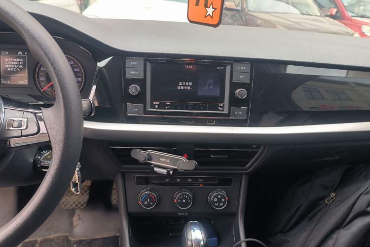 Used Volkswagen Lavida 2018 1.5L Automatic Comfort Edition China V Standard Audio And AC Panel